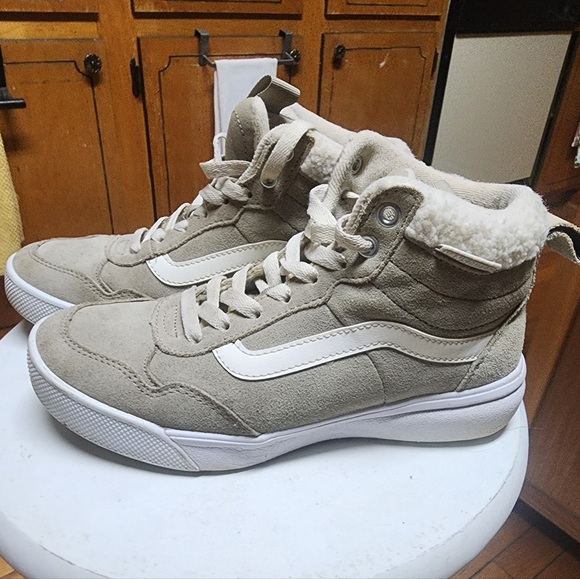 Womens Van's Hi Top Sneakers - Picture 2 of 7